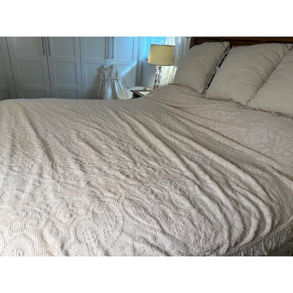 Vtg Bates George Washingtons Choice ?Double cream Hobnail Chenille Bedspread - Picture 4 of 5